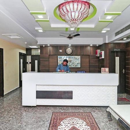 Oyo 15169 Hotel Rk Inn Λάκναου Εξωτερικό φωτογραφία