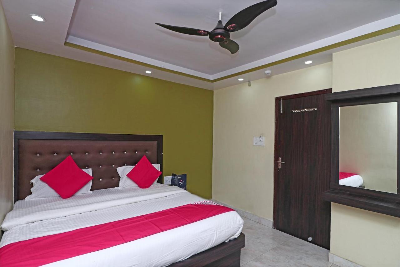 Oyo 15169 Hotel Rk Inn Λάκναου Εξωτερικό φωτογραφία