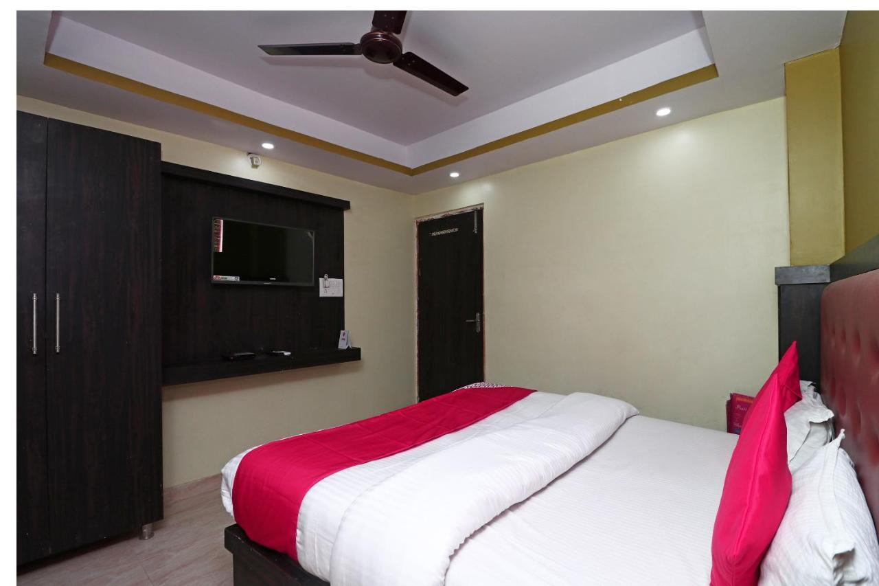 Oyo 15169 Hotel Rk Inn Λάκναου Εξωτερικό φωτογραφία
