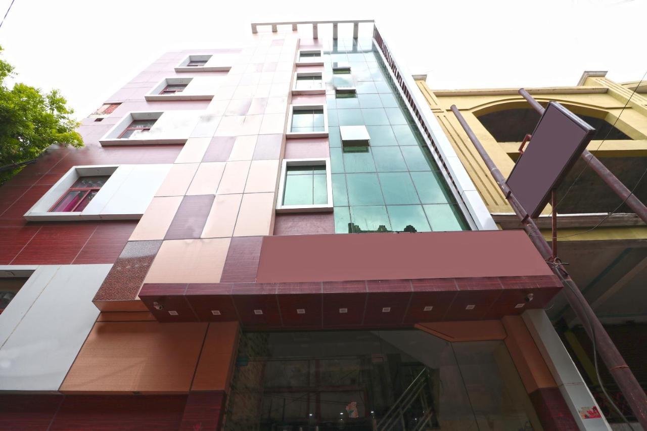 Oyo 15169 Hotel Rk Inn Λάκναου Εξωτερικό φωτογραφία
