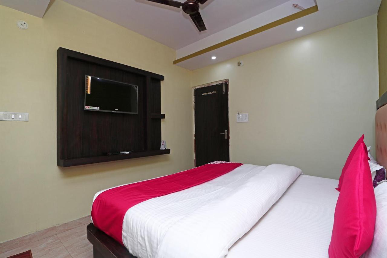 Oyo 15169 Hotel Rk Inn Λάκναου Εξωτερικό φωτογραφία