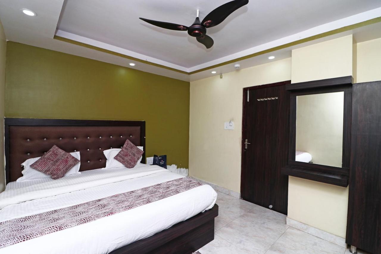 Oyo 15169 Hotel Rk Inn Λάκναου Εξωτερικό φωτογραφία