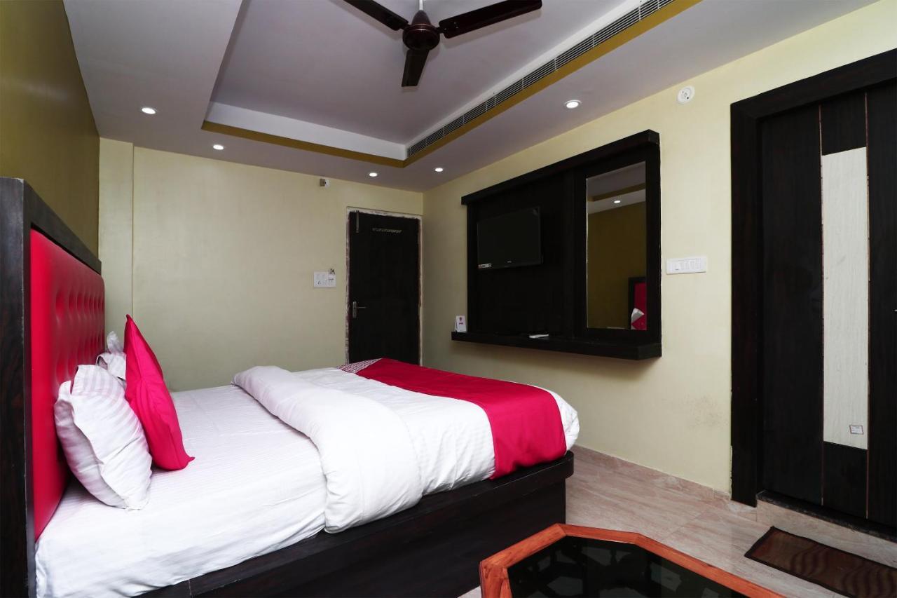 Oyo 15169 Hotel Rk Inn Λάκναου Εξωτερικό φωτογραφία