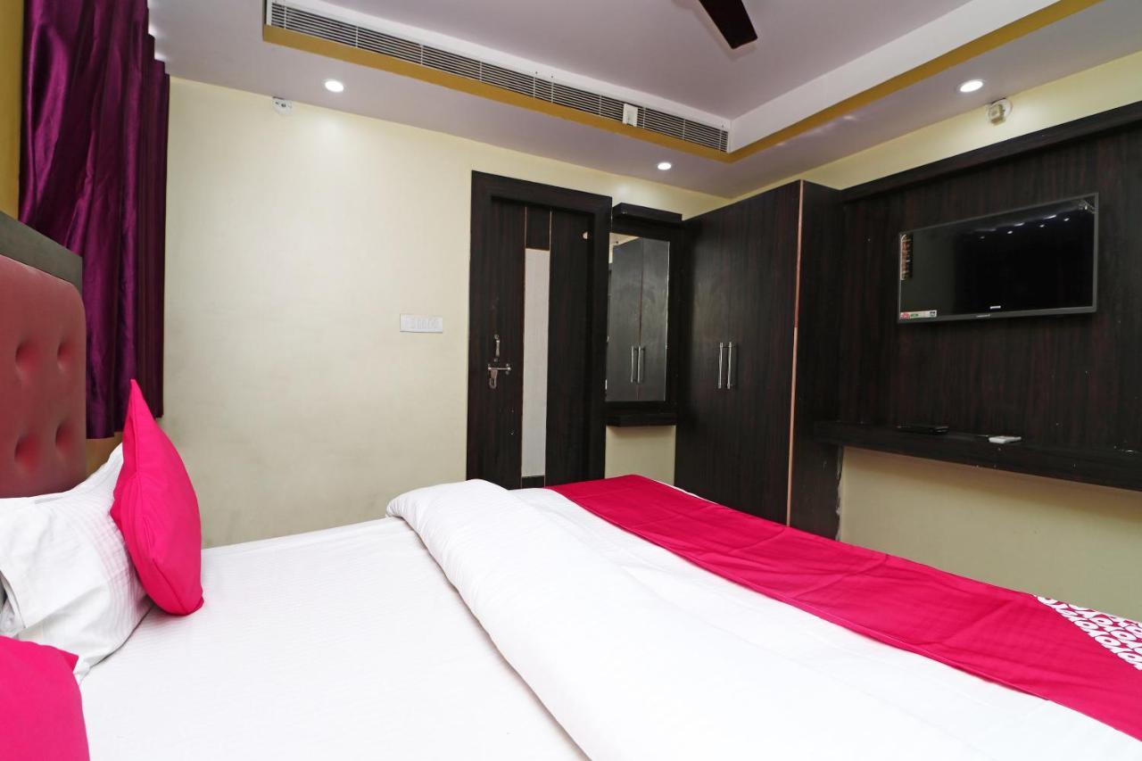 Oyo 15169 Hotel Rk Inn Λάκναου Εξωτερικό φωτογραφία