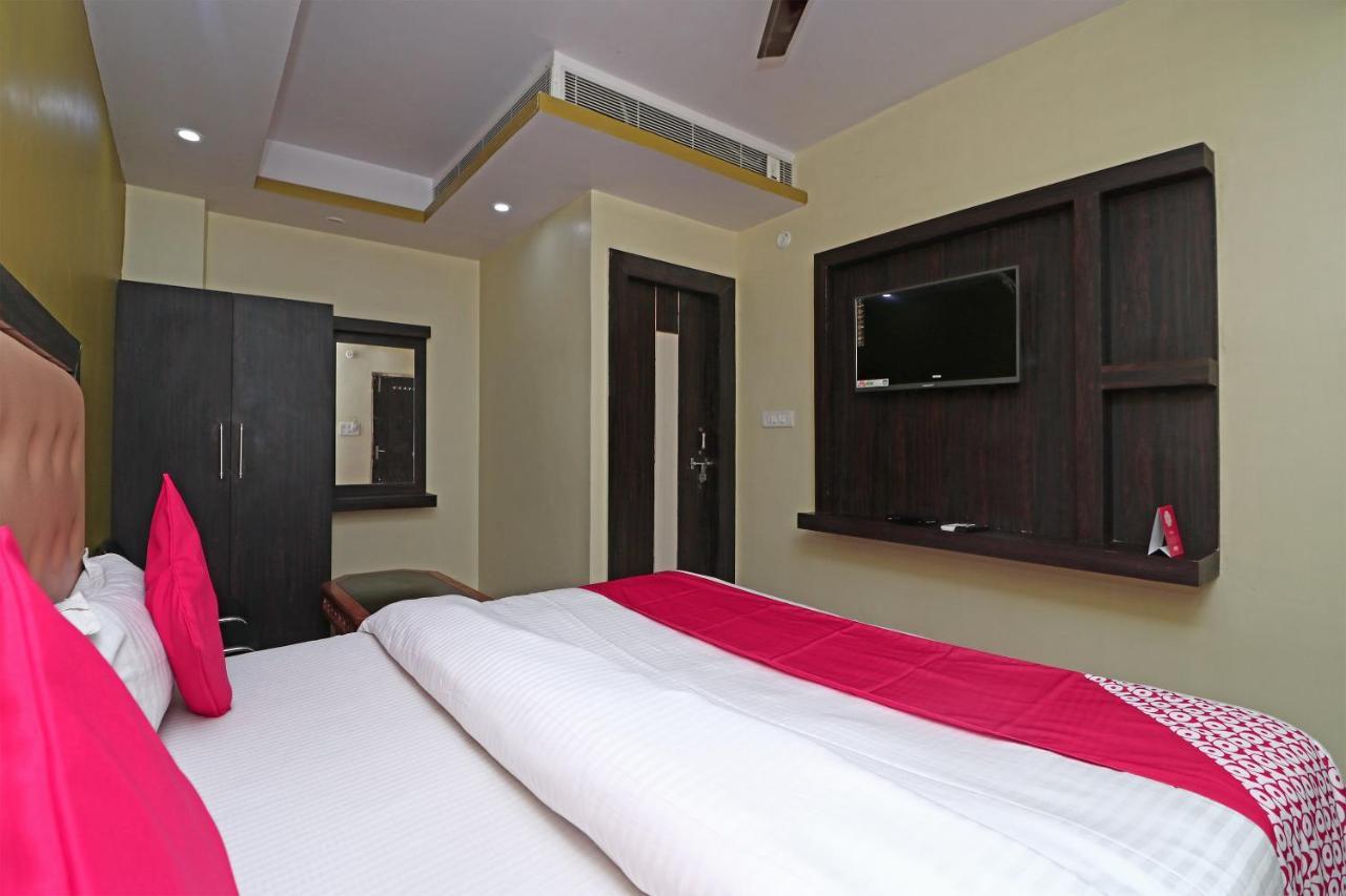 Oyo 15169 Hotel Rk Inn Λάκναου Εξωτερικό φωτογραφία